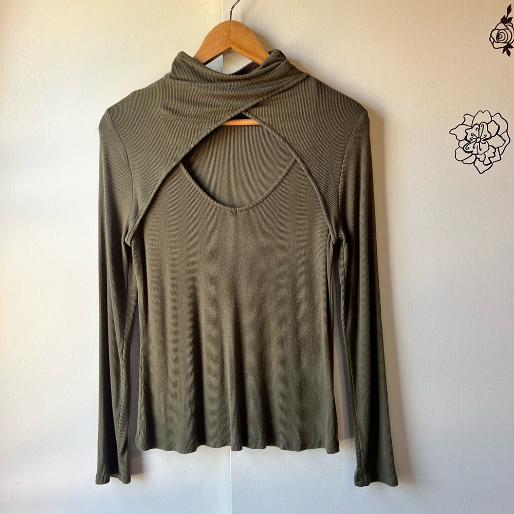 VENUS Olive Ribbed Women’s Large Long Sleeve